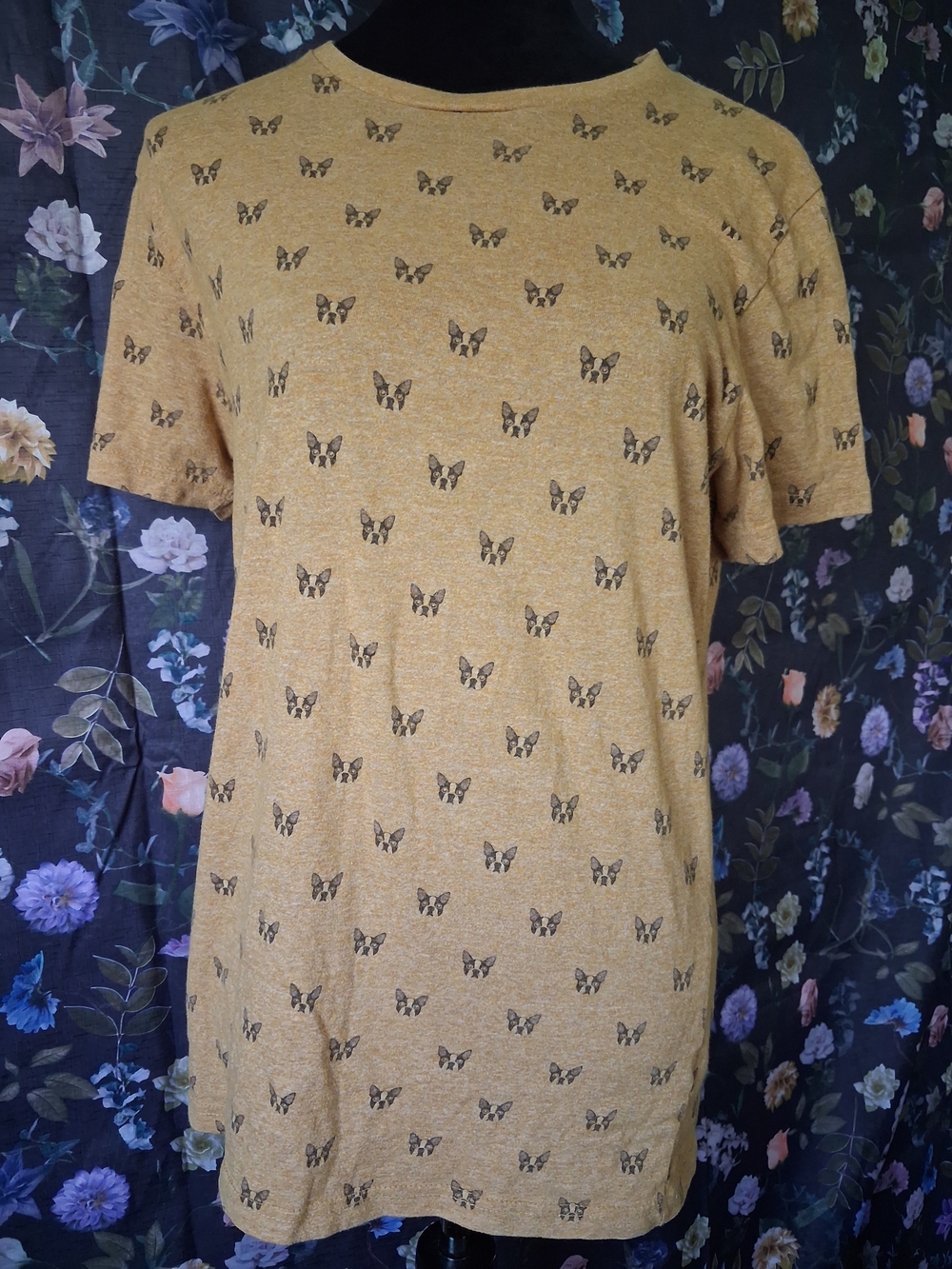 Men's Mustard Short-Sleeve Tee with Subtle Dog Print